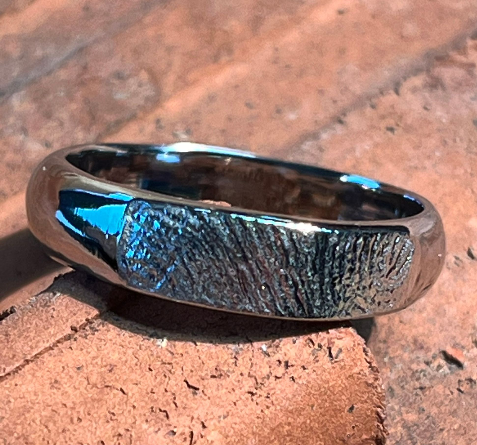 Serpentine Fingerprint-Unikate quadratisch