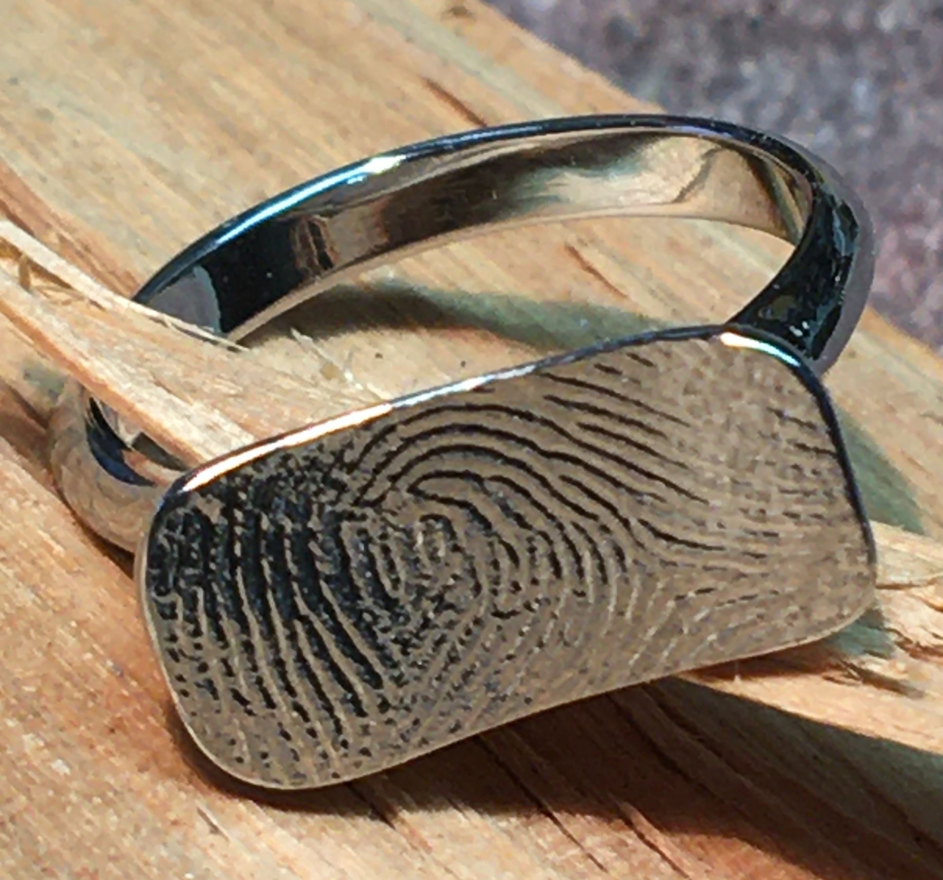 Serpentine Fingerprint-Unikate quadratisch